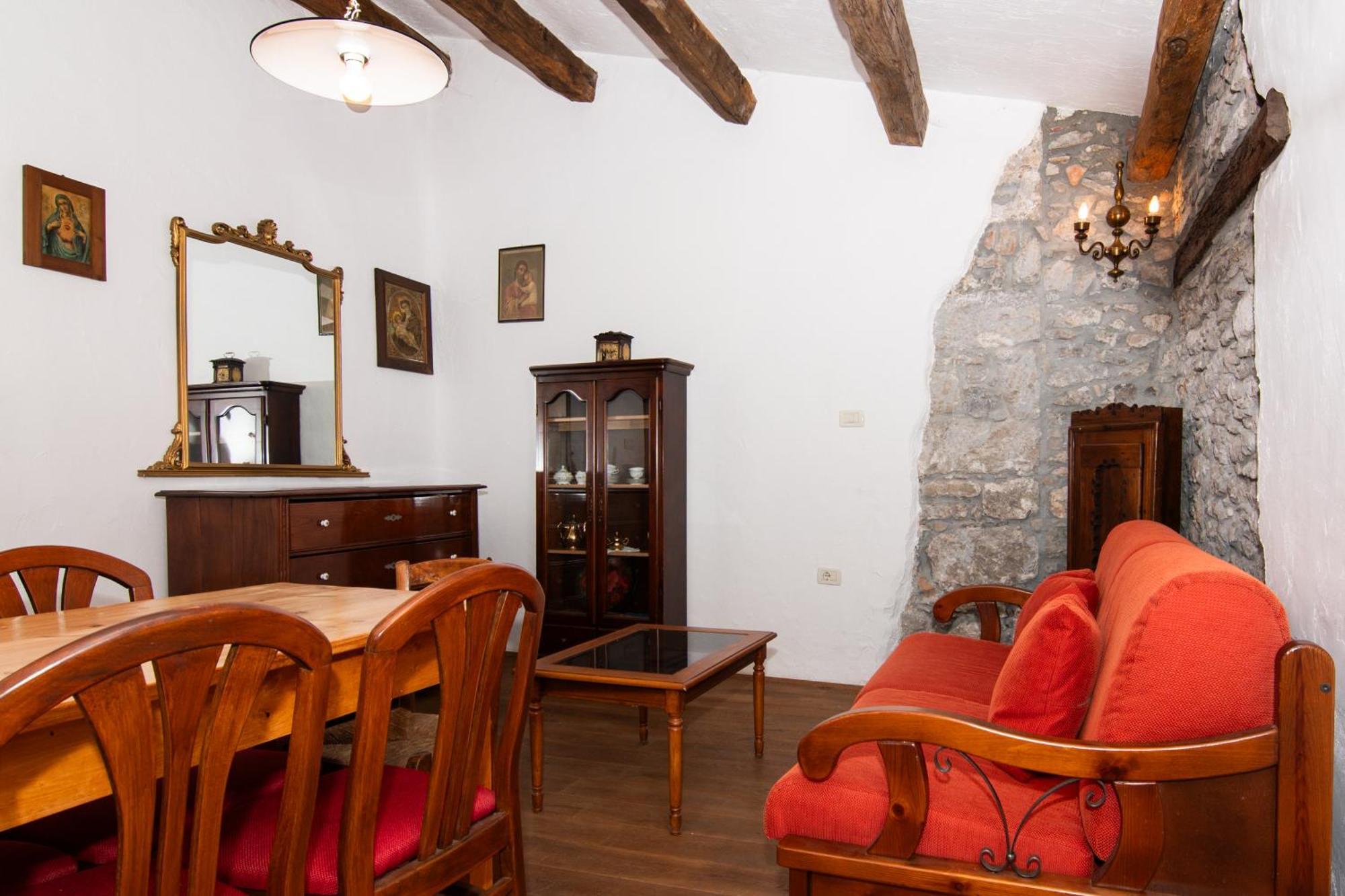 Apartments Valentinus 1800 Сежана Екстериор снимка