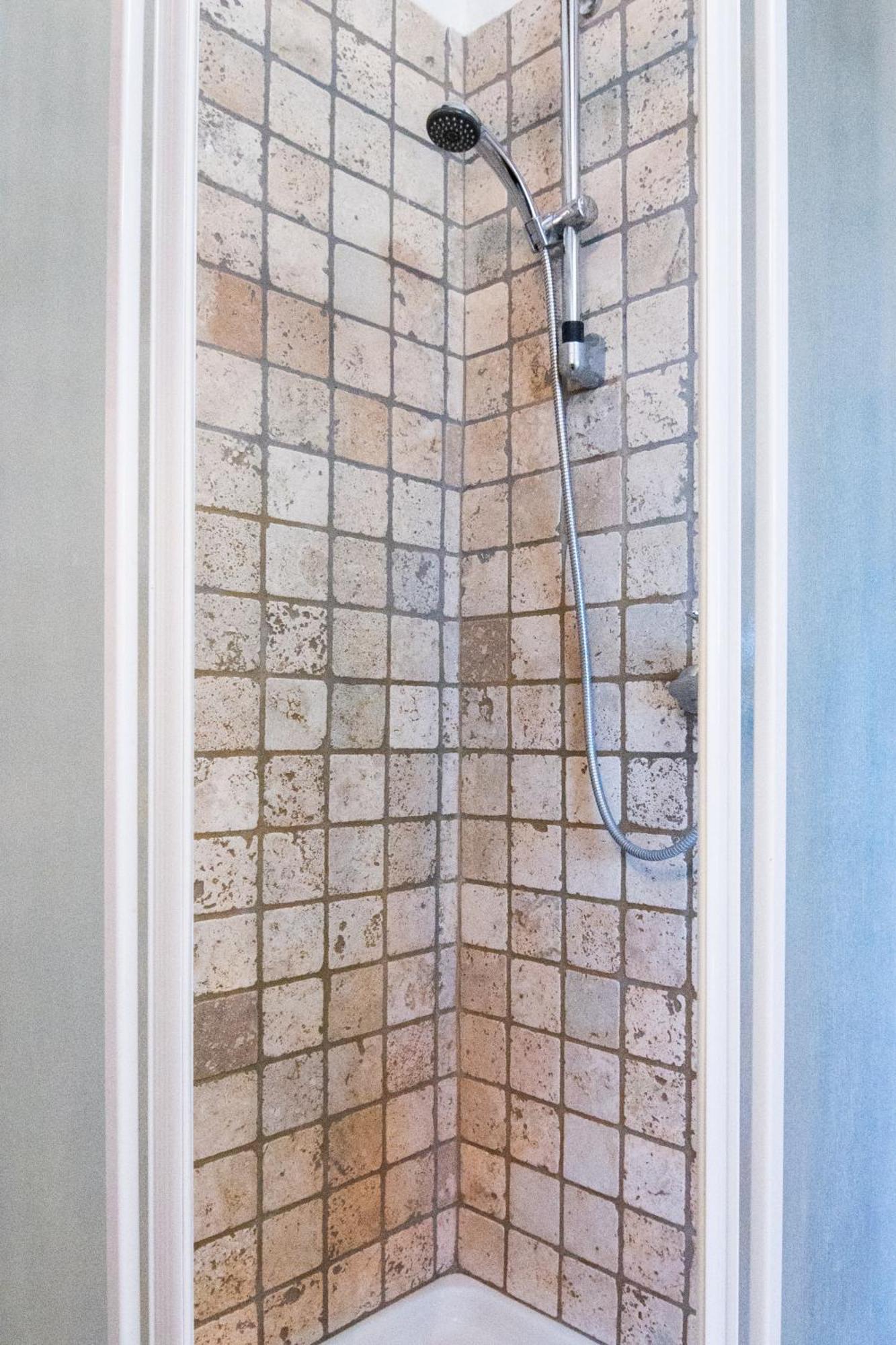 Apartments Valentinus 1800 Сежана Екстериор снимка