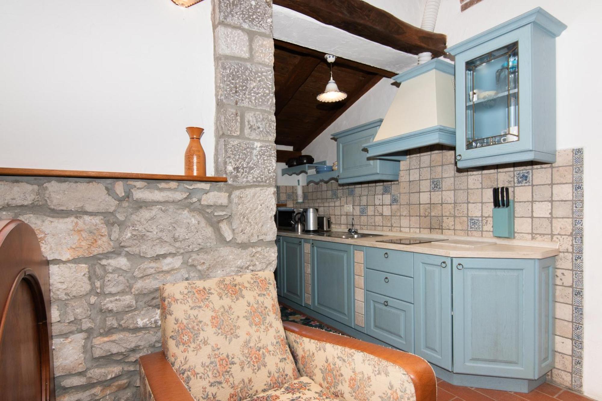 Apartments Valentinus 1800 Сежана Екстериор снимка