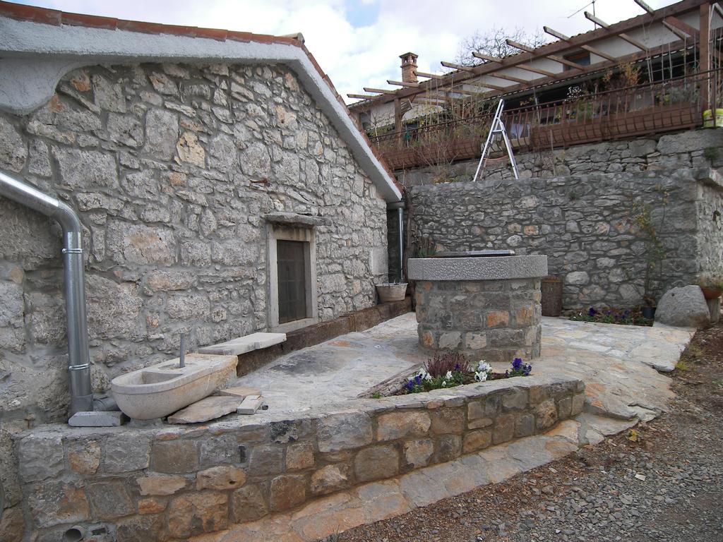 Apartments Valentinus 1800 Сежана Екстериор снимка
