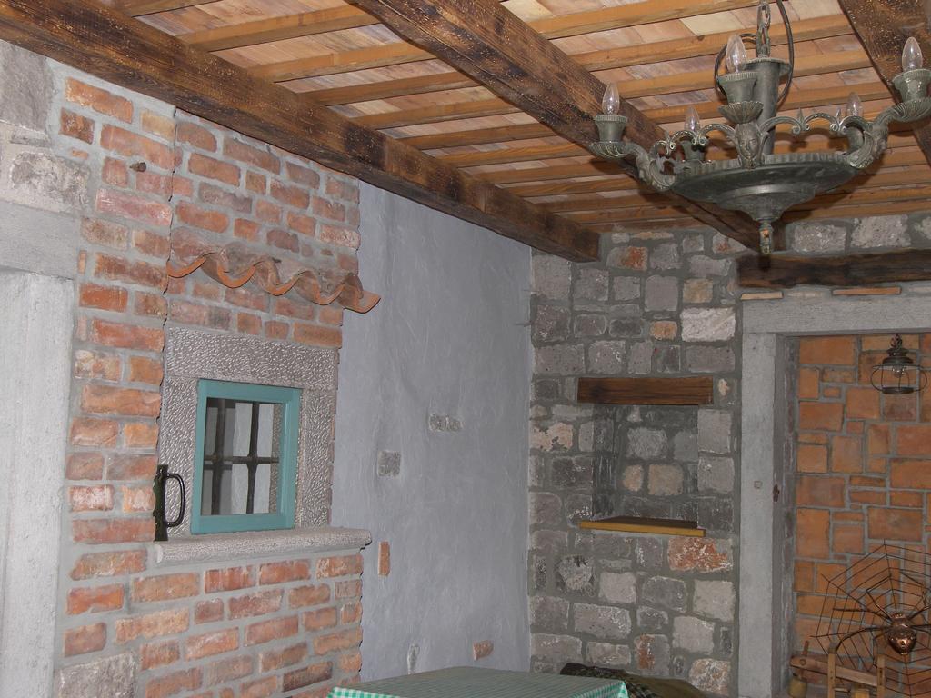 Apartments Valentinus 1800 Сежана Екстериор снимка